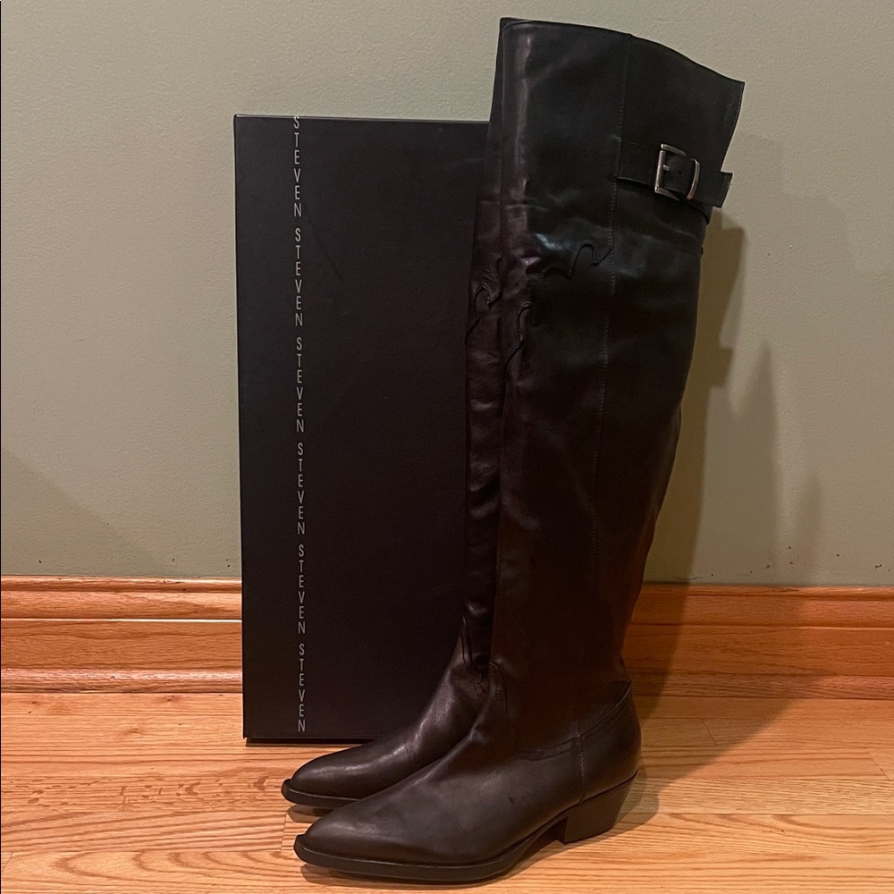Steve Madden Black Ankle Boots